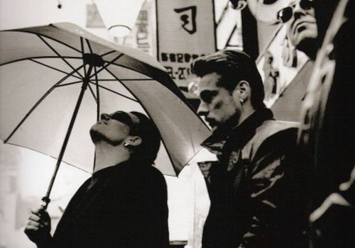 U2